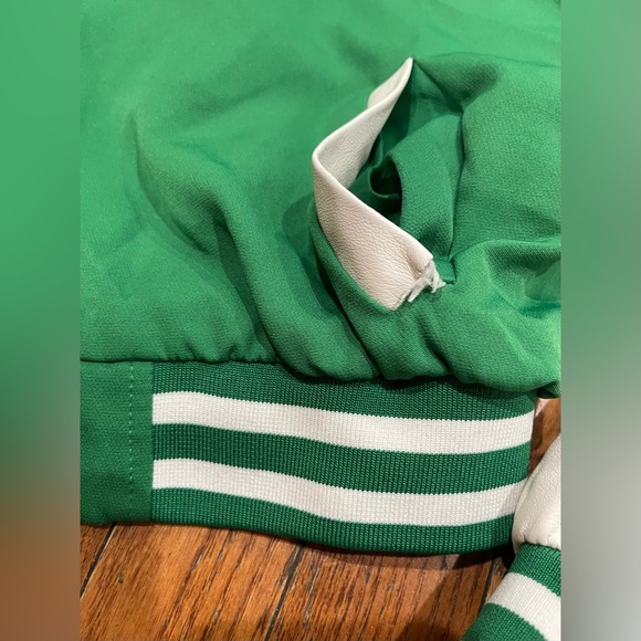 Daisy Green and White Jacket - Picture 3 of 10